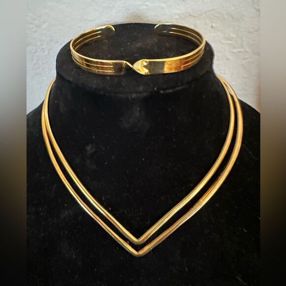 Jewelry - Vintage Heart Choker w/Bracelet